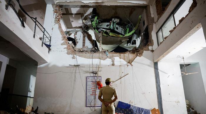 ہندوستانی تفتیش کار مہلک ایئر انڈیا کے حادثے سے بلیک باکس ڈیٹا ڈاؤن لوڈ کرتے ہیں