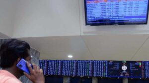 KSE-100 137،000 کا نشان عبور کرنے کے لئے ریکارڈ توڑ ریلی جاری رکھے ہوئے ہے