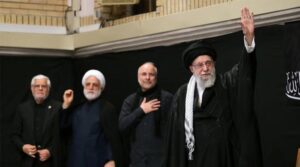 اسرائیل کے ساتھ ہفتوں کی جنگ کے بعد ایران کی خامنہ ای نے عوامی پروگرام میں شرکت کی