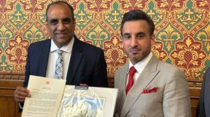 برطانوی پاکستانی کاروباری شخص نے برطانیہ کی پارلیمنٹ میں پاکستان کی سرمایہ کاری کے لئے اعزاز حاصل کیا
