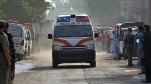 بس ٹریلر کے تصادم نے مظفر گڑھ میں چھ ہلاک ہوگئے