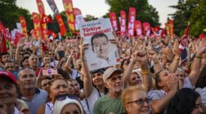 ترکی نے اپوزیشن کے مزید تین میئروں کو گرفتار کیا: پارٹی