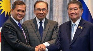 تھائی لینڈ اور کمبوڈیا 'غیر مشروط' جنگ بندی سے اتفاق کرتے ہیں