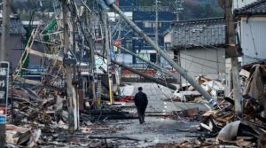 جاپان کے منحنی خطوط وحدانی کے لئے مزید زلزلے کے لئے حکام قیامت کے دن ہائپ کو مسترد کرتے ہیں