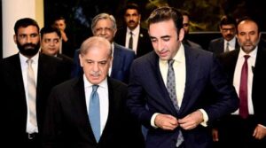 جیل میں بند پی ٹی آئی کے رہنماؤں نے مسلم لیگ (ن) ، پی پی پی پر الزام لگایا کہ وہ جمہوریت کے چارٹر 'خلاف ورزی' کرتے ہیں