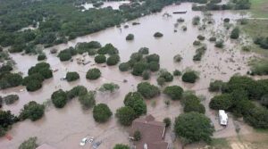 خدشات میں اضافہ ہوتا ہے کہ ٹیکساس کے سیلاب سے ہلاکتوں کی تعداد 160 سے زیادہ لاپتہ ہونے کی اطلاع کے ساتھ بڑھ سکتی ہے