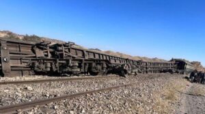 دھماکے نے شیکر پور کے قریب جعفر ایکسپریس کو پٹڑی سے اتار دیا