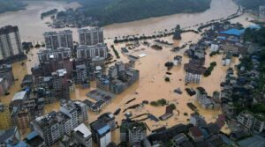 شمالی چین میں طوفانوں نے تقریبا a ایک سال کی بارش کو ختم کردیا ، 19،000 خالی ہوگئے