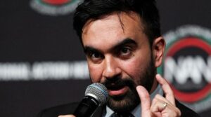 ممدانی نیویارک شہر کے میئر کے لئے ڈیموکریٹک پرائمری جیتنے کے لئے ماضی کے حریفوں کو بڑھاتا ہے