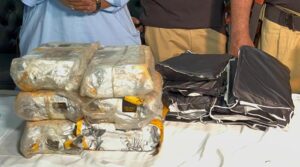 منشیات 'RS7bn تک قابل قدر' بحریہ میں مشترکہ کارروائیوں کے دوران قبضہ کرلی گئی: وزیر سندھ