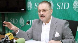 میمن کا کہنا ہے کہ حکومت نازک عمارتوں کے تمام رہائشیوں کو رہائش فراہم نہیں کرسکتی ہے