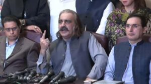 وزیراعلیٰ گانڈ پور کا کہنا ہے کہ پی ٹی آئی کے کے پی حکومت کو ختم کرنے کا کوئی حلال طریقہ نہیں ہے