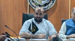 پنجاب گریڈ 8 بورڈ کے امتحانات کو دوبارہ پیش کرنے کے لئے: وزیر