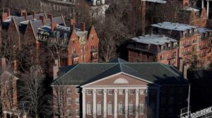 ہارورڈ ٹرمپ کے تنازعہ کو حل کرنے کے لئے m 500m تک خرچ کرنے کے لئے کھلا