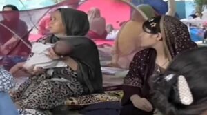 افغان مہاجرین پاکستان میں پھنسے ہوئے تیسرے ملک کی نقل مکانی کے منتظر ہیں