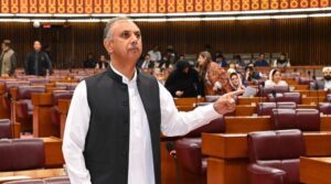 ای سی پی نااہلی کے فیصلے کے بعد پی ٹی آئی نے پارلیمنٹ کے اعلی عہدوں کو کھو دیا