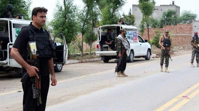ایف سی کے تین اہلکاروں نے شہید کردیا ، 17 ہینگو دہشت گرد حملے میں 17 زخمی ہوگئے
