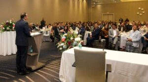 بیرون ملک مقیم پاکستانی 'برین ڈرین' کیس نہیں بلکہ 'دماغی فائدہ' نہیں ، کواس منیر کہتے ہیں