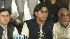 حزب اختلاف نے سیاسی جگہ سکڑنے کا انتباہ کیا ، تازہ 'جمہوریت کا چارٹر' کا مطالبہ کیا۔