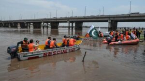 ستلج انتباہ کے بعد ہندوستان نے راوی میں پانی جاری کرتے ہوئے این ڈی ایم اے سیلاب سے الرٹ لگ رہا ہے