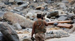 سیلاب سے متاثرہ کے پی میں جاری امدادی کوششیں جب پی ایم ڈی نے پاکستان میں مزید بارشوں کی پیش گوئی کی ہے