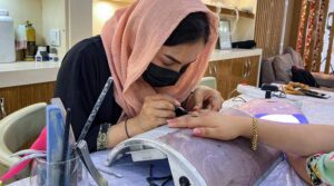 مبینہ طور پر طالبان نے کابل میں درجنوں گھریلو سیلون بند کردیئے