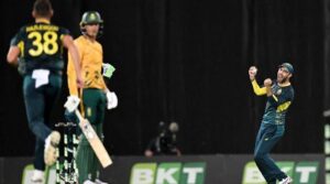 میکسویل نے SA کے خلاف T20I میچ میں شاندار باؤنڈری کیچ کو کھینچ لیا