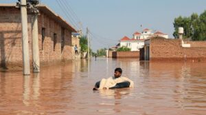 وزیر آبپاشی کا کہنا ہے کہ سندھ 'سپر سیلاب' کے خطرے سے نمٹنے کی تیاری کر رہے ہیں