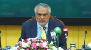 پاکستان سفارتی تاریخ کے سب سے زیادہ فعال مرحلے میں داخل ہوتا ہے: ڈی پی ایم ڈار