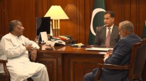 این اے نے سینئر صحافی کے ساتھ عمران خان کے طرز عمل کی مذمت کرتے ہوئے قرارداد کو اپنایا