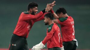 بنگلہ دیش تھمپ افغانستان سپر فور ریس میں رہنے کے لئے