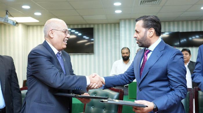 طبی تعاون کو فروغ دینے کے لئے پاکستان ، فلسطین سائن ایم او یو