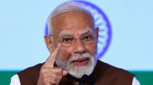 منی پور کے دورے کے دوران طلباء نے احتجاج کیا