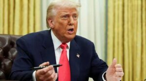 ٹرمپ انتظامیہ H-1B ویزا کے لئے ہر سال ، 000 100،000 کی فیس عائد کرے گی