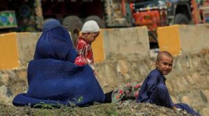 پاکستان میں افغان مغربی پناہ کی امید کر رہے ہیں