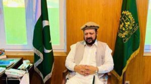 پی ٹی آئی نے جی بی سی ایم گلبر خان ، 11 دیگر ممبران پارلیمنٹ کی بنیادی رکنیت معطل کردی