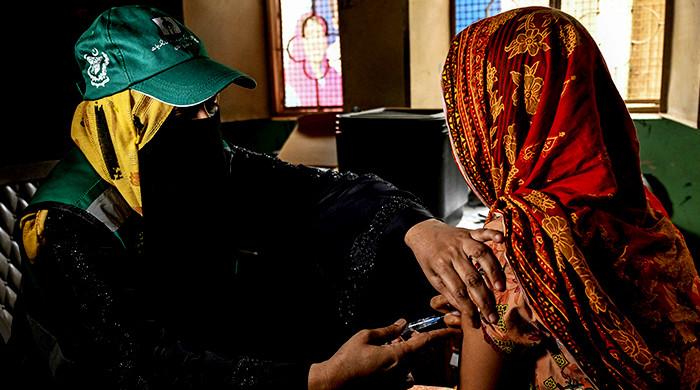 'آٹھ پاکستانی خواتین روزانہ گریوا کے کینسر سے اپنی زندگی سے محروم ہوجاتی ہیں'