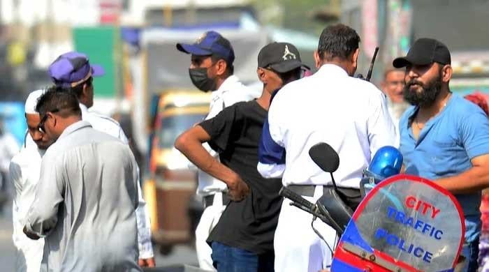 سندھ گورنمنٹ نے ٹریفک کی خلاف ورزیوں پر 50،000 روپے تک جرمانے کا اعلان کیا