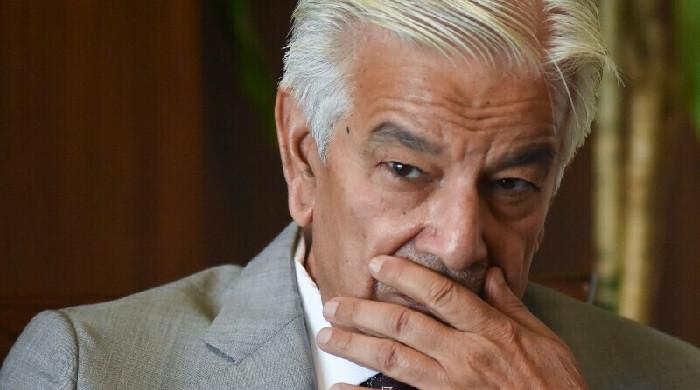 وزیر دفاع نے انتباہ کیا کہ ہندوستان کو 'اپنے جنگی طیاروں کے ملبے میں دفن کیا جائے گا'