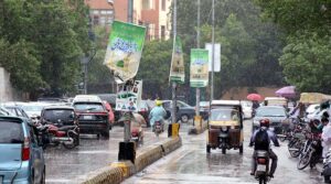کراچی آج ہلکی بارش کا سامنا کرنے کا امکان ہے